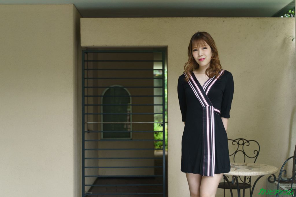 藤井みなみが清楚な見た目で大胆に乱れるデビュー作『Debut Vol.74 ~清楚に見えてセックス大好き!初AVで連続中出し~』カリビアンコム公式作品画像
