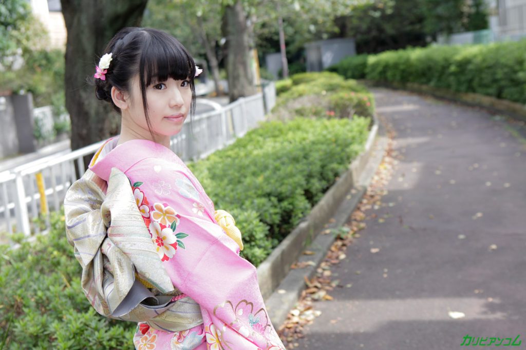 姫川ゆうな カリビアンコム 新年挨拶 振袖姿で笑顔