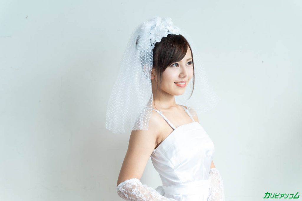 碧えみ 白ドレス 股間電マ責め カリビアンコム