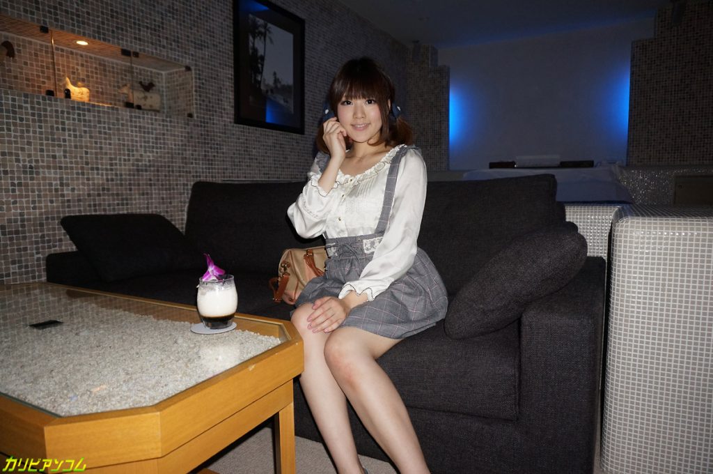 櫻井ともか 飲み泊まりSEX by HAMAR9 カリビアンコム バスルームで激烈潮吹きを噴射するシーン