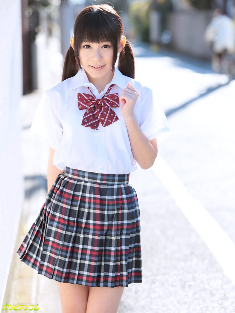 恥ずかしいと言いながら乳首を責められて全身ビクビク震える小西まりえの放課後調教シーン