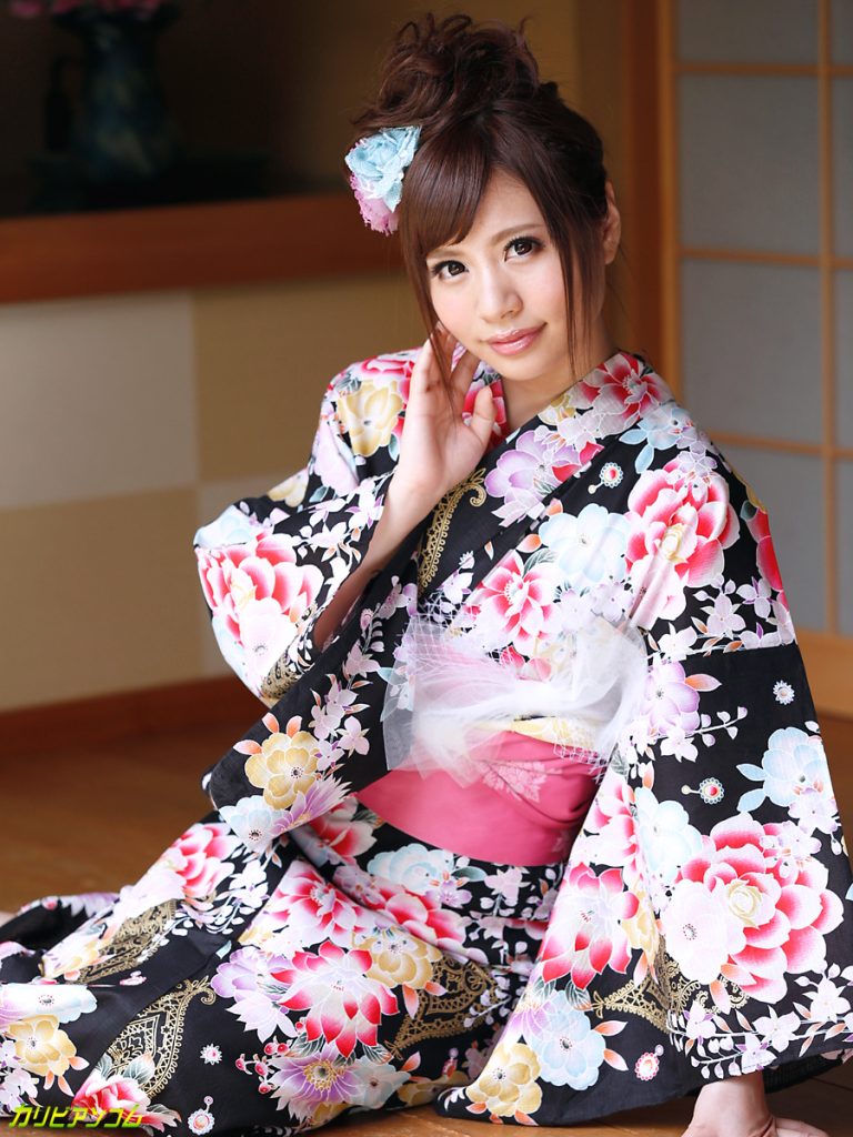 カリビアンコム「カリビアンキューティー Vol.29」遥菜が4チンコ小手調べで大量射精を受け止める名場面。運気占い風のユニーク演出。