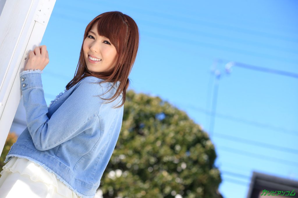 波多野結衣の豊満バストとくびれボディが強調された騎乗位アングル Iカップ神乳 AV カリビアンコム