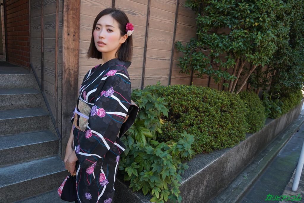     新城由衣 恍惚 浴衣姿の色白スレンダー美女レビュー用サムネイル