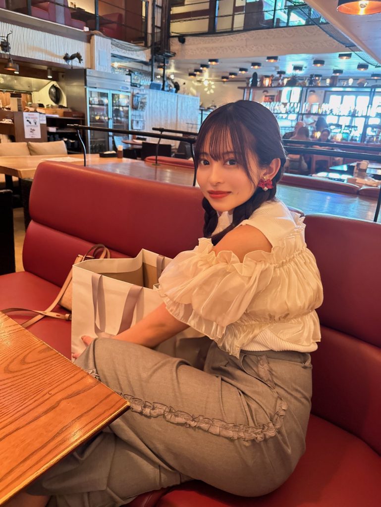 カリビアンコムで佐倉みこちゃんを見つけた人向けに桜もこちゃんの背景を解説する画像