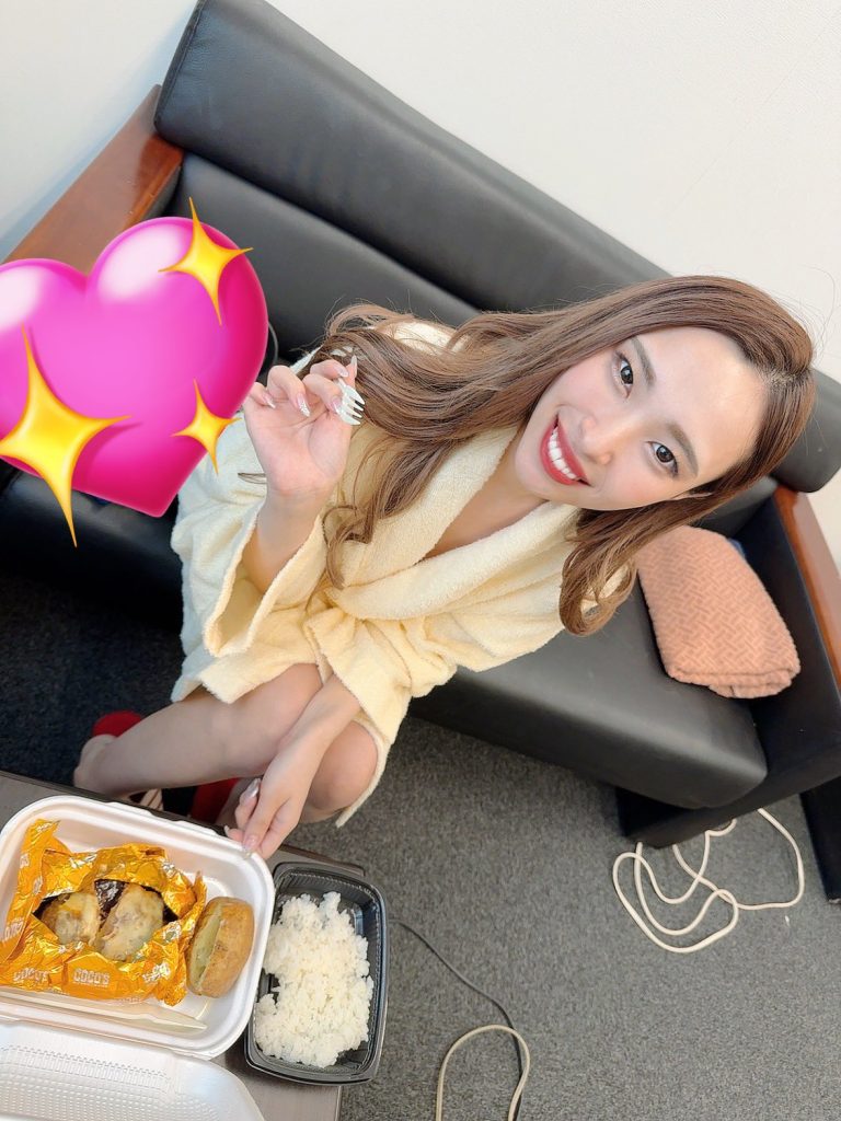 石崎れいな 女熱大陸 File104 Jカップ美女の存在感をじっくり楽しめる作品