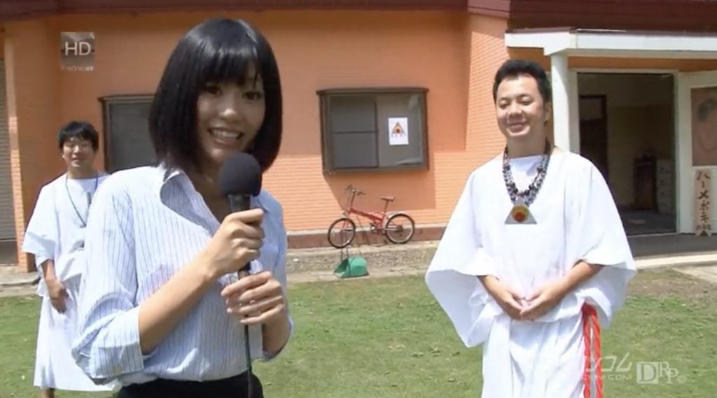 多人数の女優が登場するＳＥＸ教団の女体改造工場レビュー画像